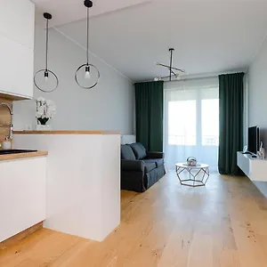Apartament Apart D&k Free Parking Komputerowa 8, Warszawa